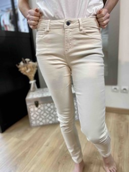 JEAN PRETTY