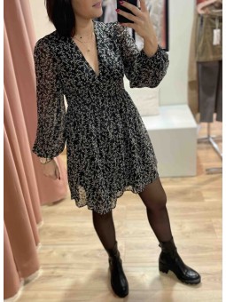 ROBE ISIA