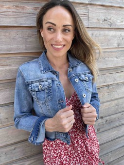 VESTE EN JEAN COURTE