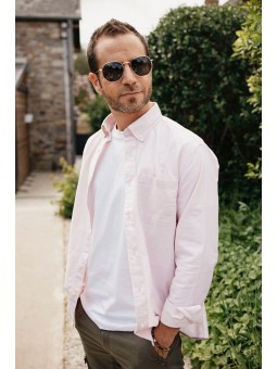 CHEMISE UNIE AVEC UNE POCHE